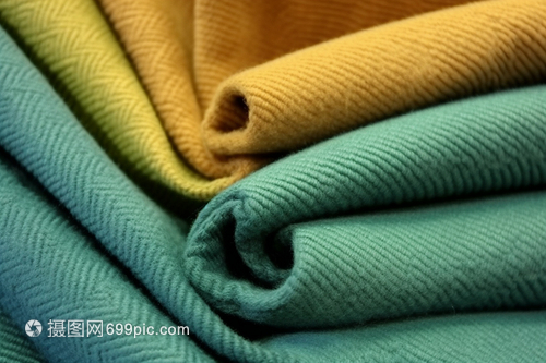 窗簾與針織品 色彩交織的居家美學